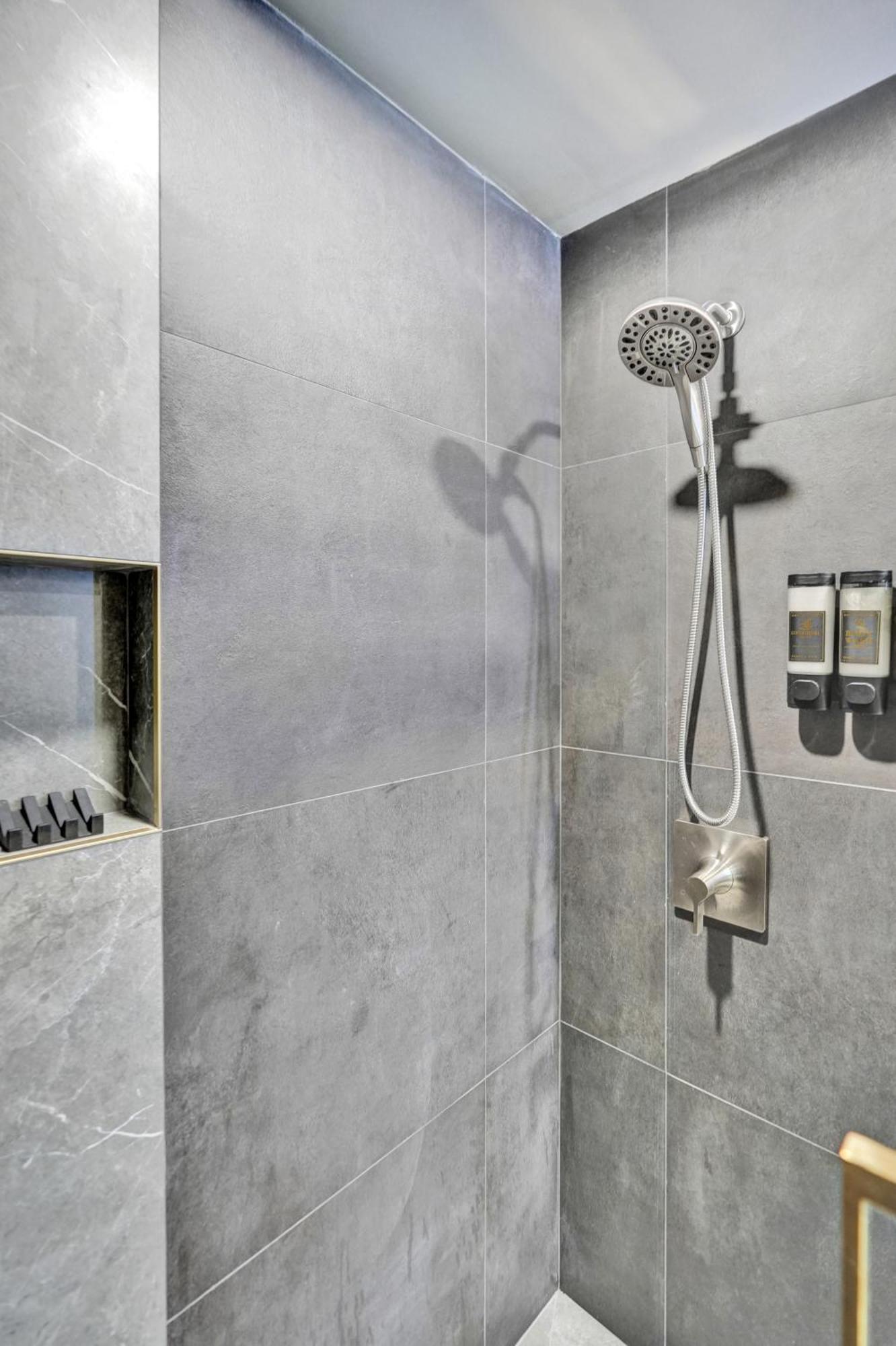 Kiki Grand Suite - Men'S Clothing Optional Guest Houses 포트 로더데일 외부 사진