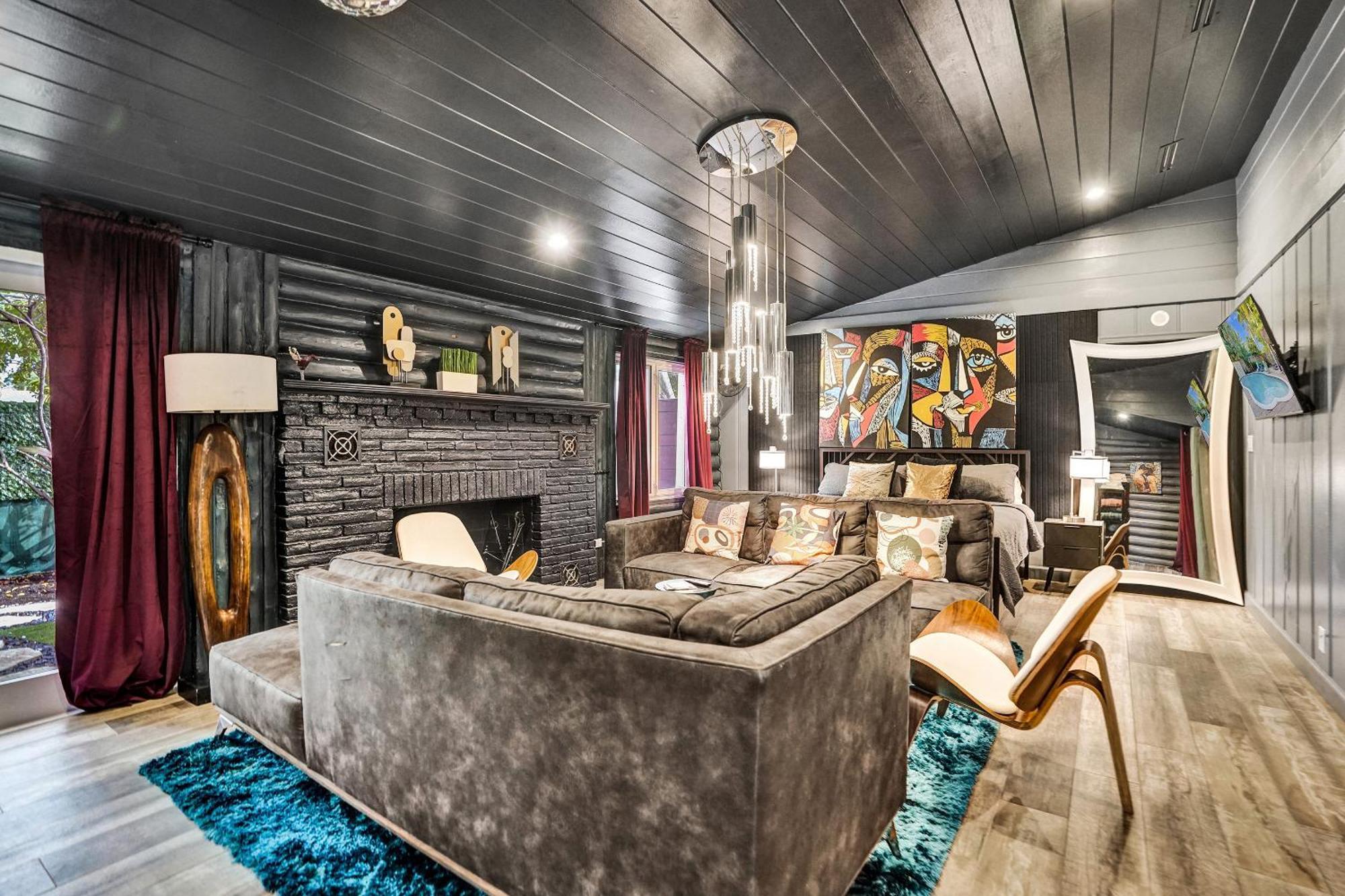 Kiki Grand Suite - Men'S Clothing Optional Guest Houses 포트 로더데일 외부 사진
